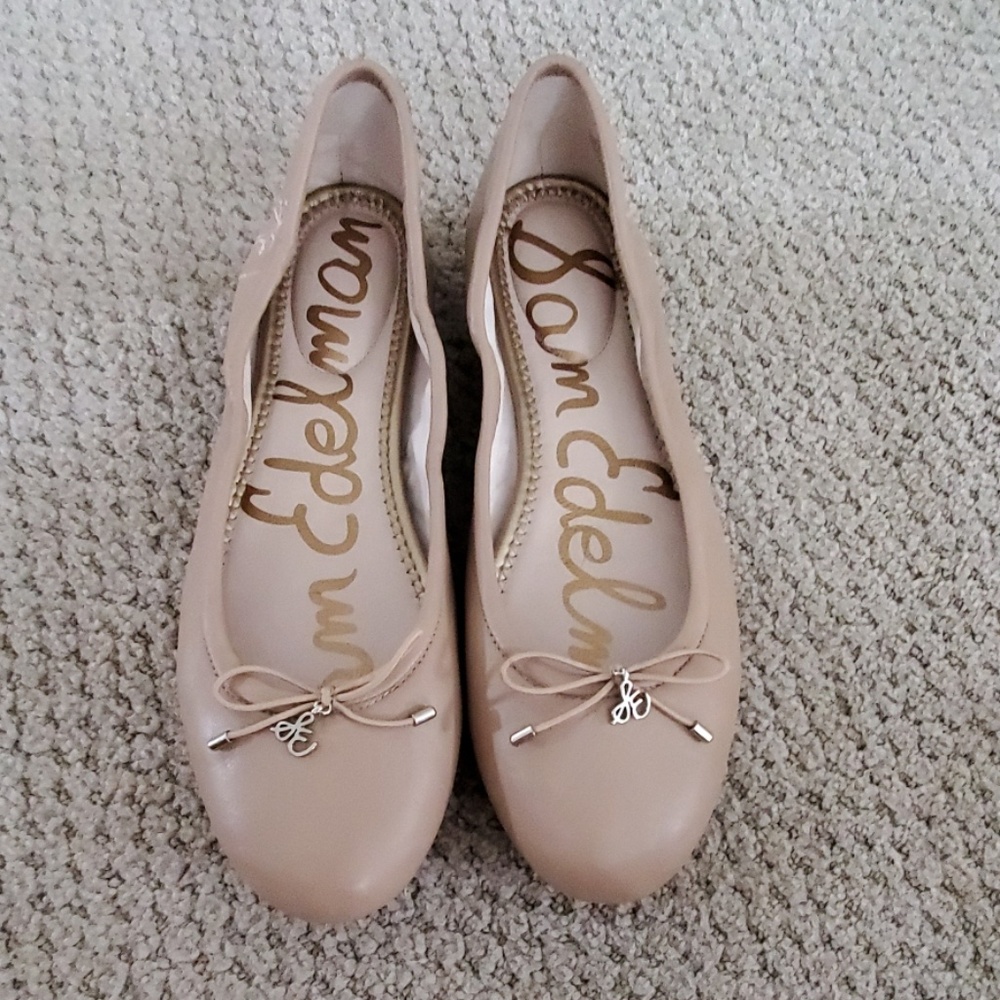 Sam Edelman logo flats